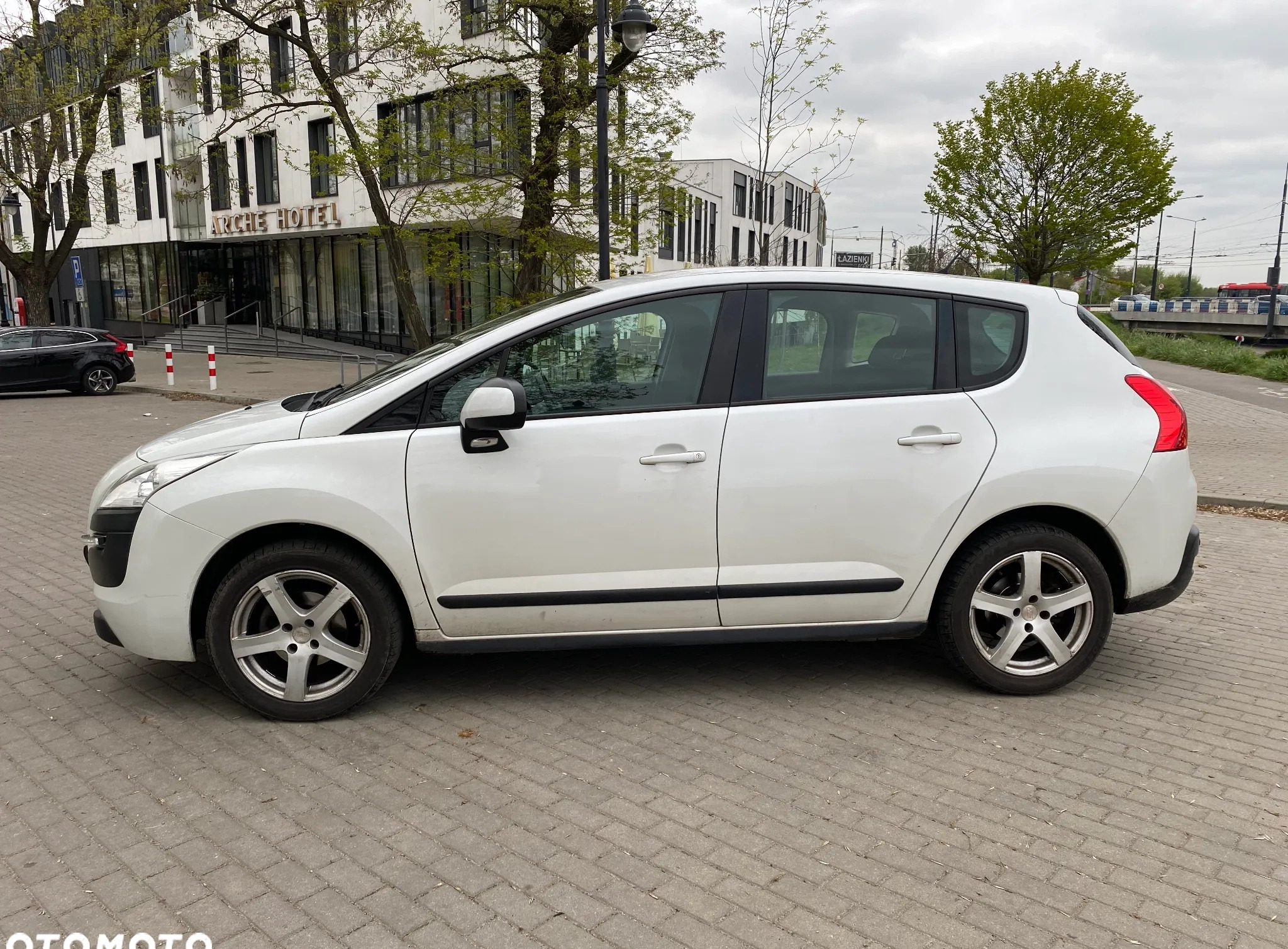 Peugeot 3008 cena 23900 przebieg: 140000, rok produkcji 2011 z Piaski małe 79